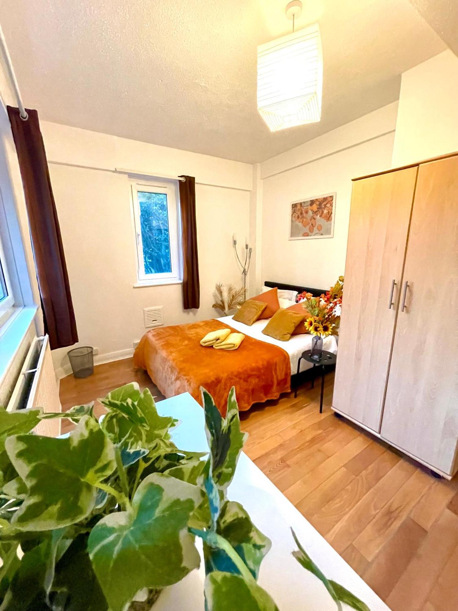 2 Bed Flat Near To Bridge London