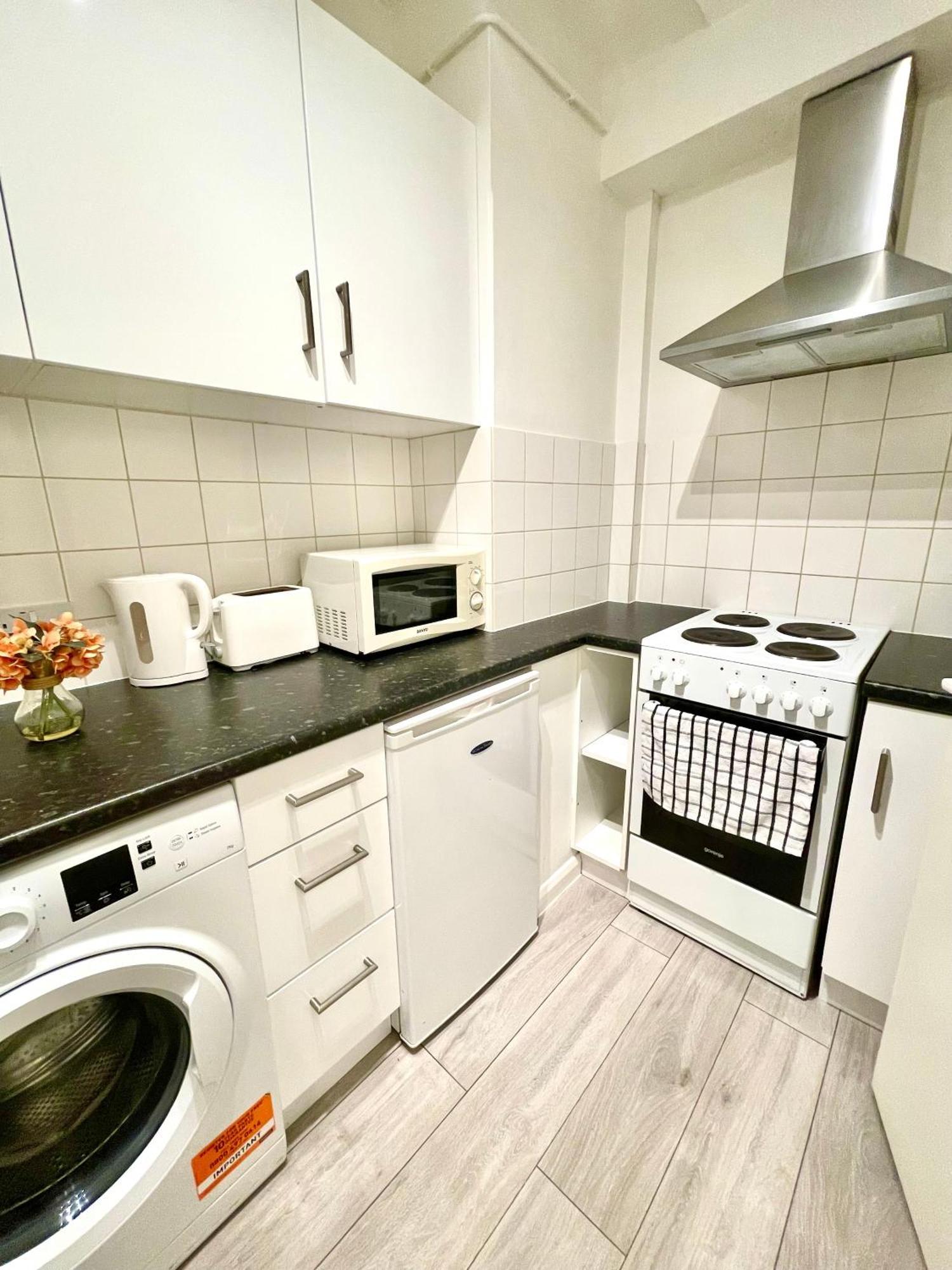 Apartment 2 Bed Flat Near To Bridge *